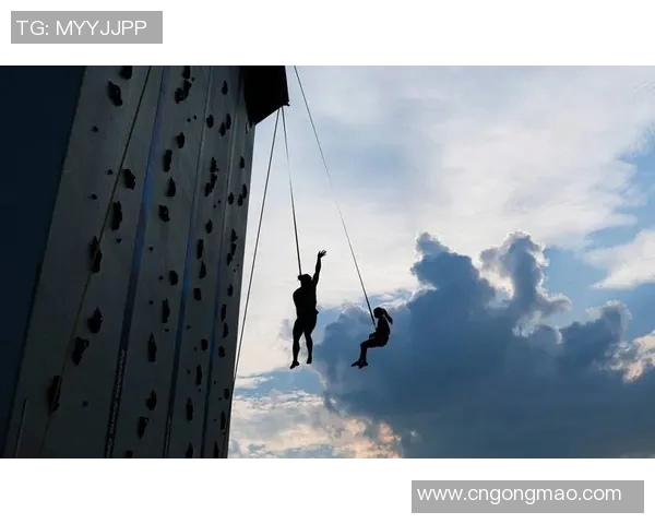 成都攀岩队创历史新高攀岩配合排名引发广泛关注与赞誉