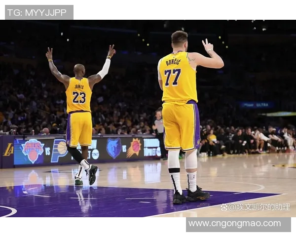 湖人队完成地震级交易，签下顶级球星揭开新篇章